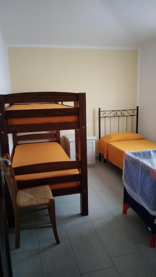 Casadelfaro Primo Piano 600Mt Dalla Spiaggia 奧爾比亞 外观 照片